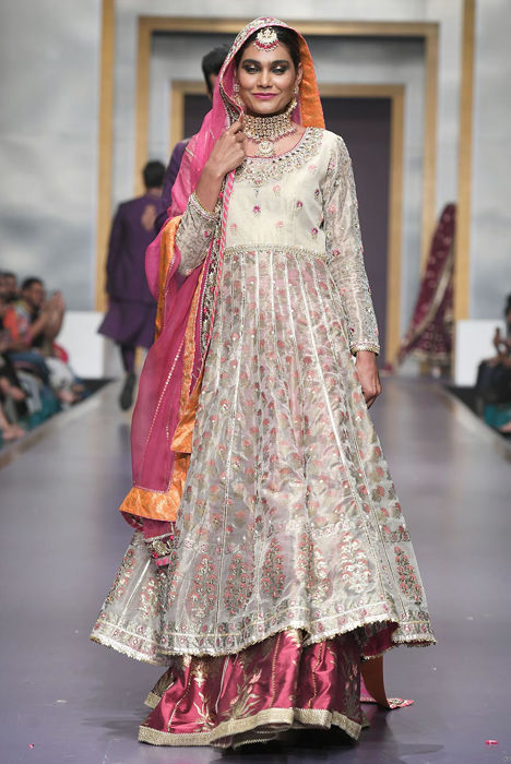 Gauhar Ara (KTD3223)