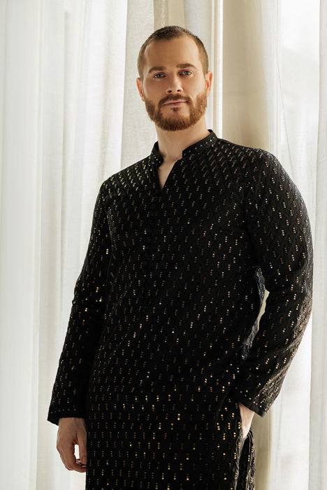 Shimmering Sophistication in Black